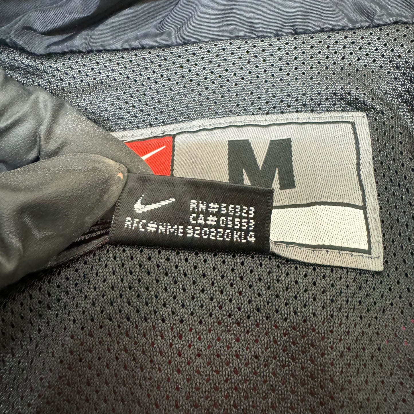 GC954 NIKE ナイキ LUTHERAN BASKETBALL ナイロンジャケット ジャケット 羽織り ユニフォーム ジップアップジャケット 長袖 レッド メンズ サイズM