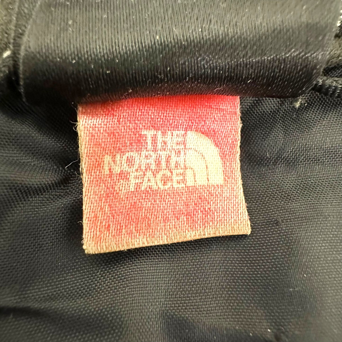 GN140 THE NORTH FACE ザ・ノースフェイス 中綿 ナイロンジャケット グレー系